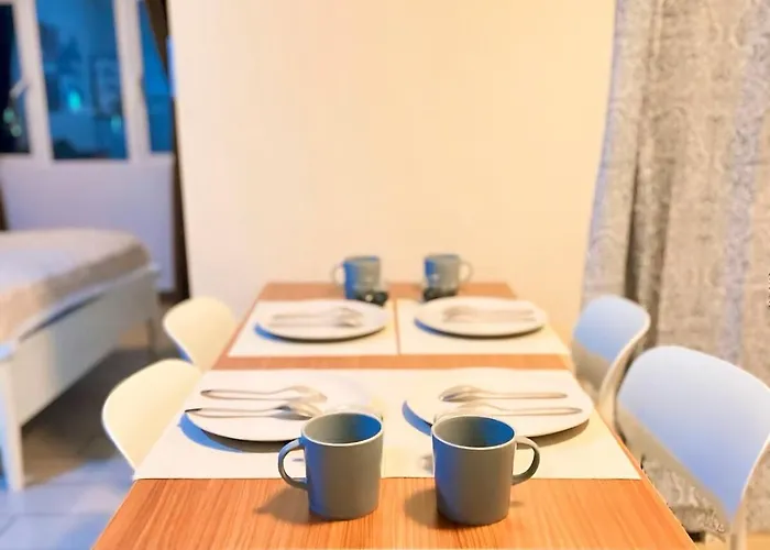Apartment Makati With Free Pool, Gym And View *