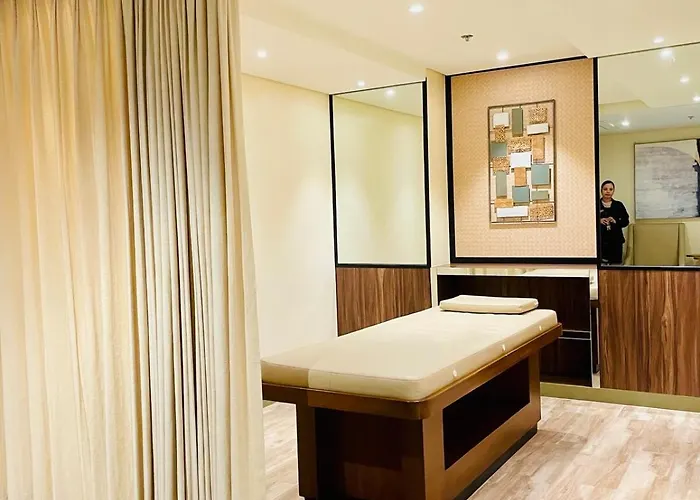 Makati With Free Pool, Gym And View Apartment Manila